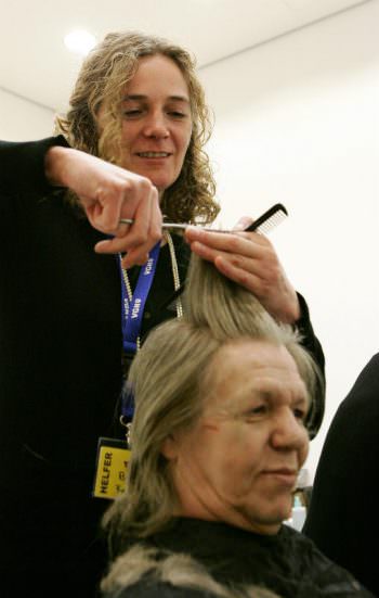 Weihnachtsfeier_Haare schneiden